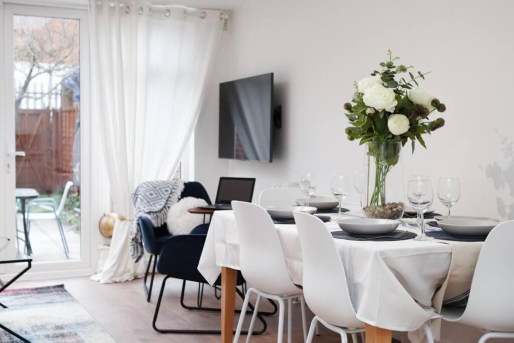 Newly Renovated Modern 4 Bed 3 Bath Apartment Londres Exterior foto