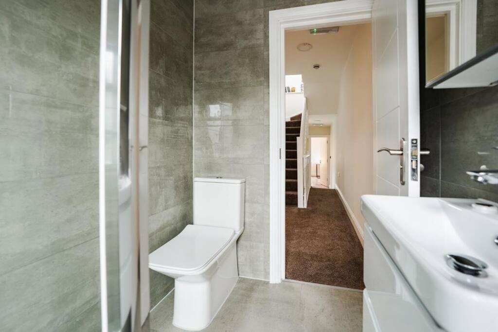 Newly Renovated Modern 4 Bed 3 Bath Apartment Londres Exterior foto