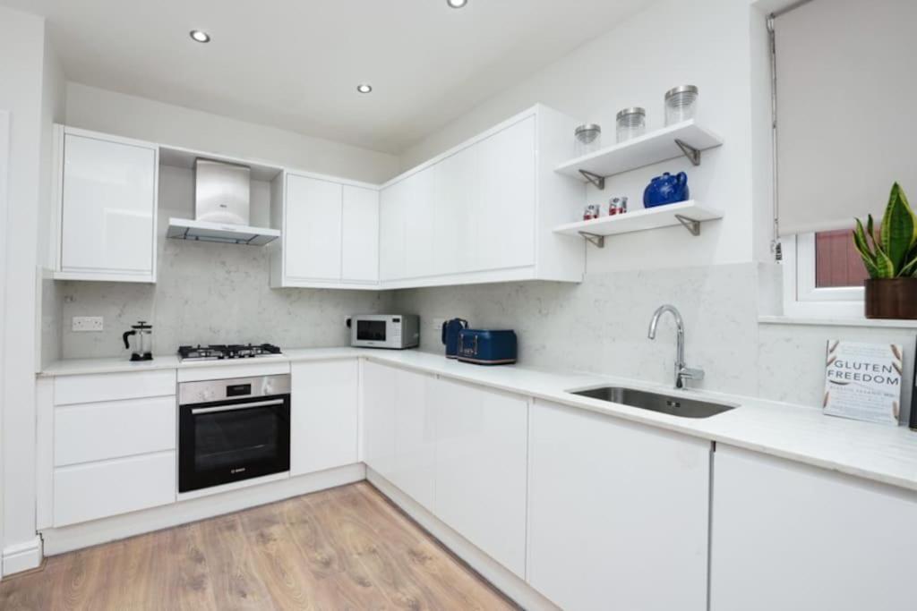 Newly Renovated Modern 4 Bed 3 Bath Apartment Londres Exterior foto